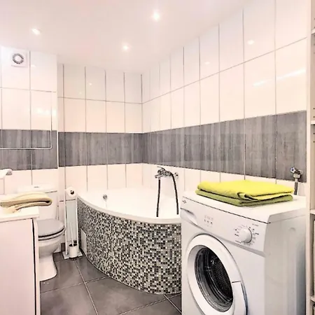 Appartement Nice Studio With Mezzanine For 4 People In Center Cannes